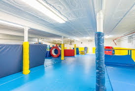 New York, padded tumbling room for tots