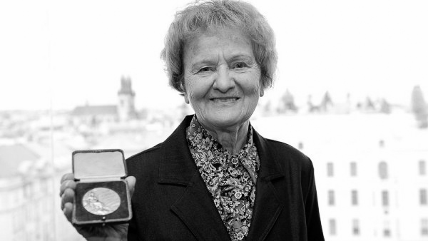 Věra Růžičková member of 1948 Czechoslovak Olympic gold medal team 2